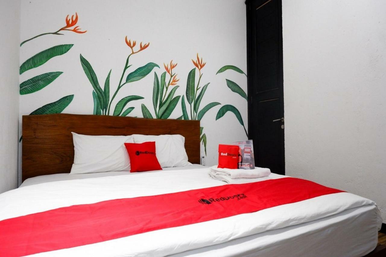 Reddoorz @ Jalan Raya Semat Canggu Hostel Bali Buitenkant foto